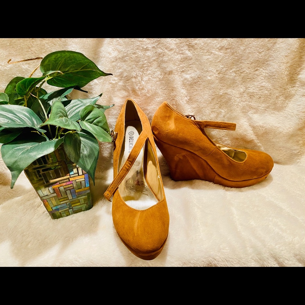 Tan wedge shoes